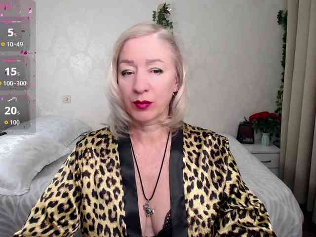 hunters-woman webcam