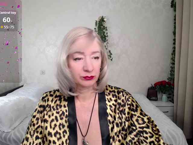 hunters-woman Live Webcam on BongaCams