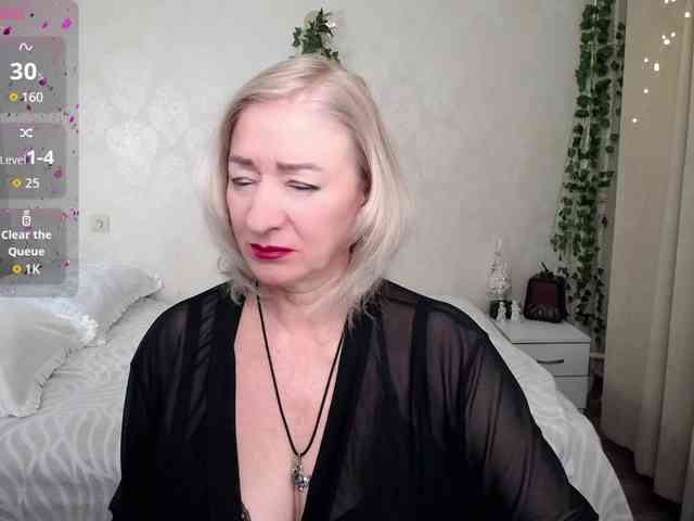 hunters-woman webcam