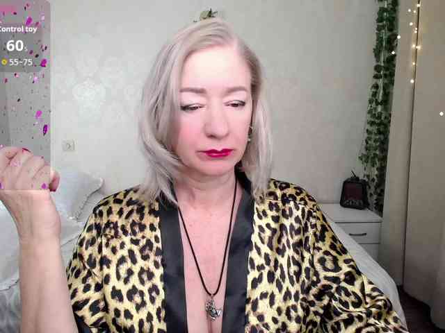 hunters-woman webcam