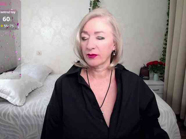 hunters-woman webcam