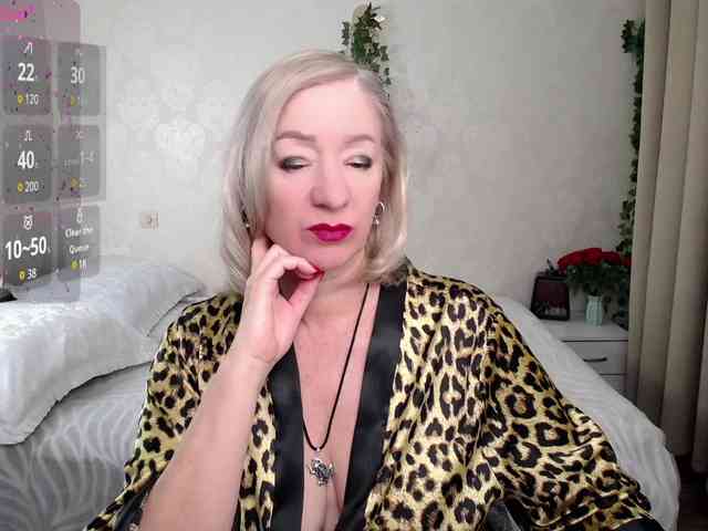 hunters-woman webcam