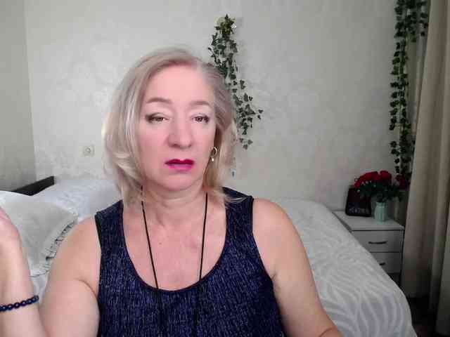 hunters-woman webcam