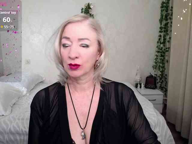 hunters-woman webcam