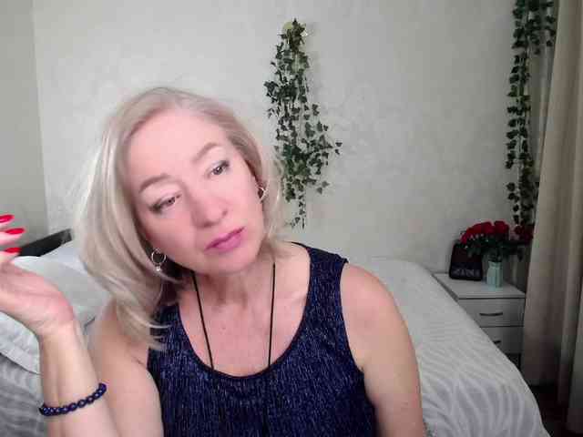 hunters-woman webcam