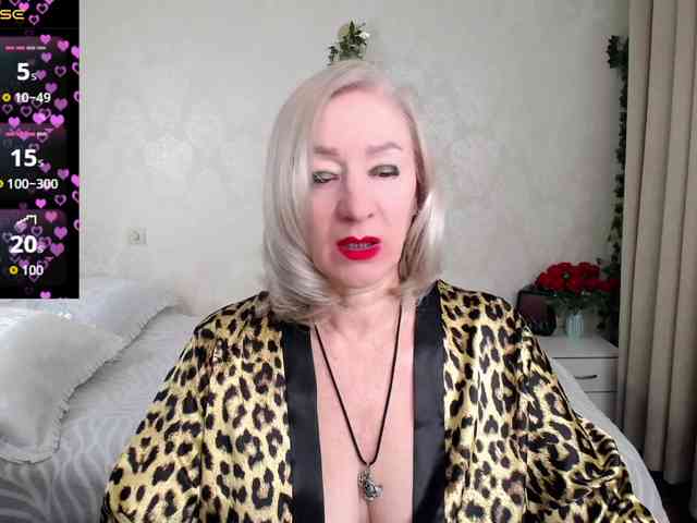 hunters-woman webcam