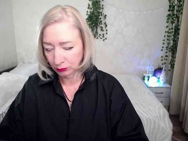 hunters-woman webcam