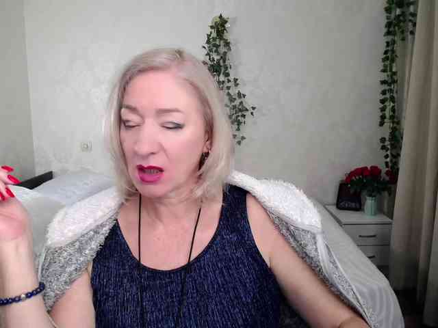 hunters-woman webcam