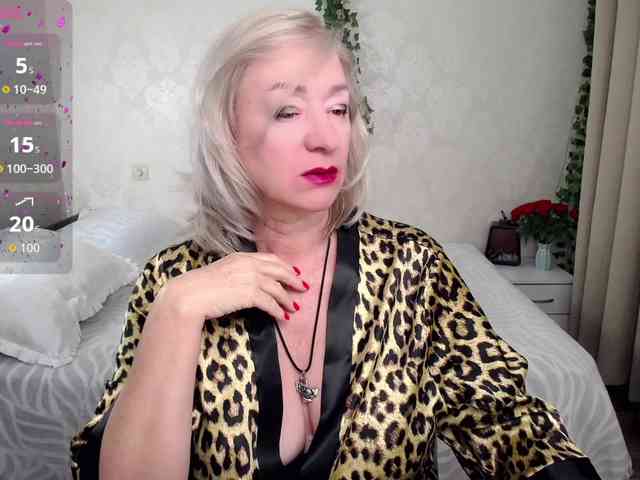 hunters-woman webcam