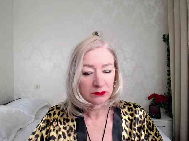 hunters-woman webcam