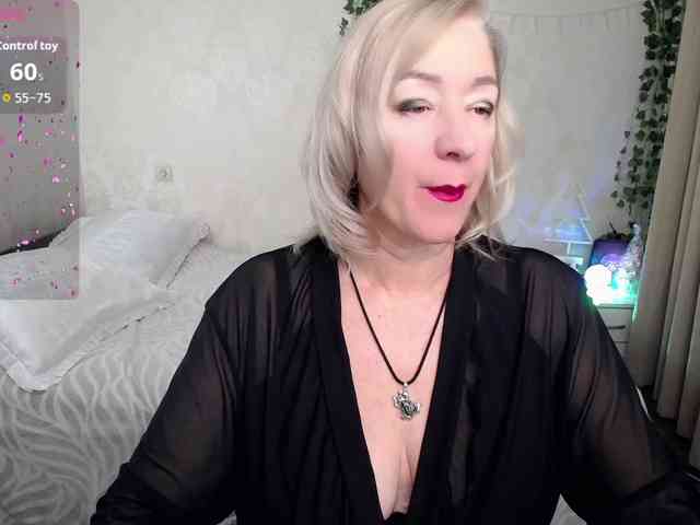 hunters-woman hunters-woman