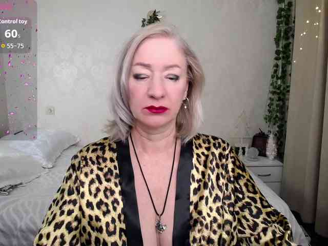 hunters-woman webcam