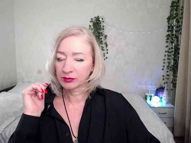 hunters-woman webcam