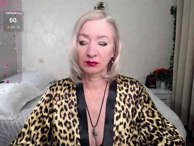 hunters-woman webcam