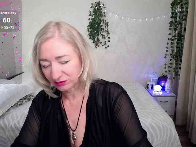 hunters-woman webcam