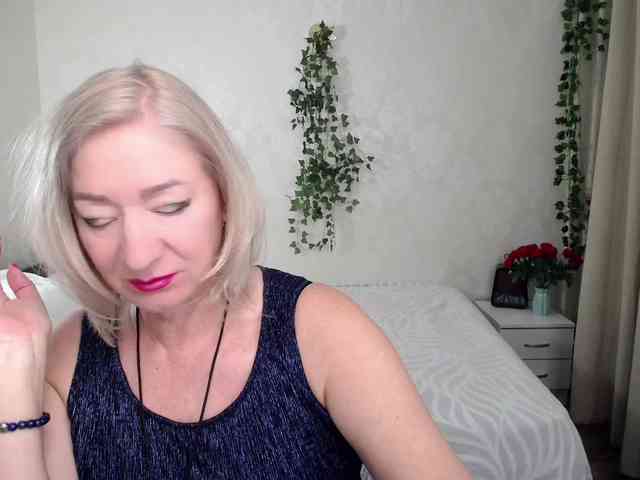 hunters-woman webcam