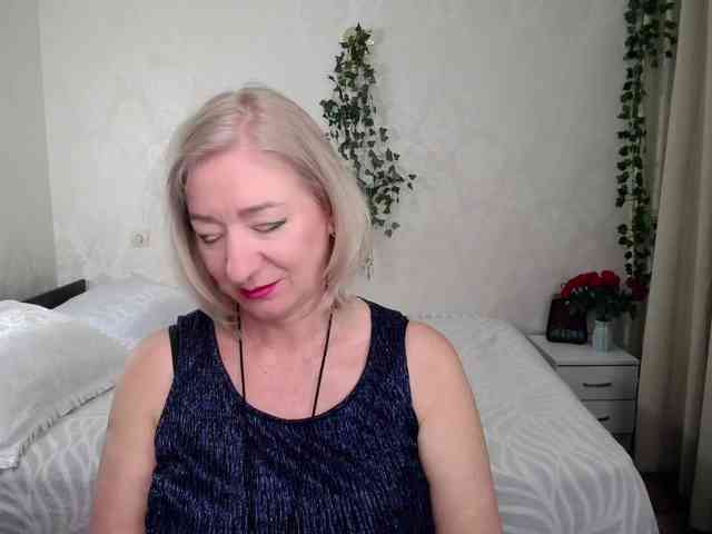 hunters-woman webcam