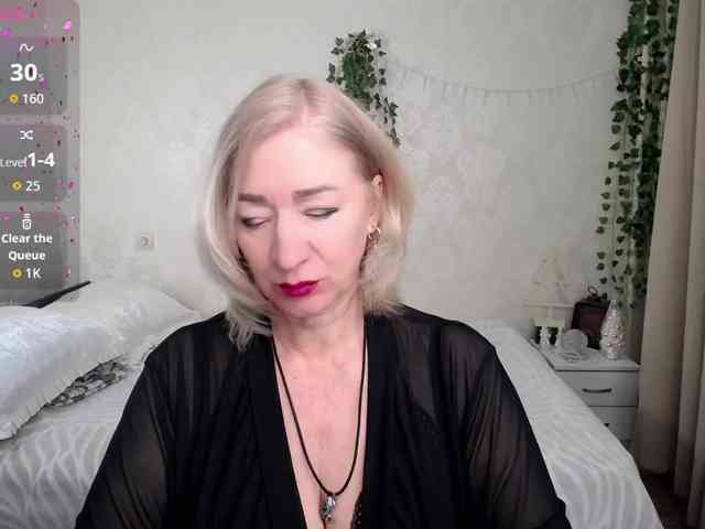 hunters-woman webcam