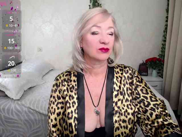 hunters-woman webcam