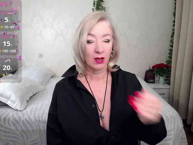 hunters-woman webcam