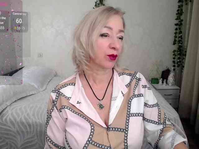 hunters-woman webcam