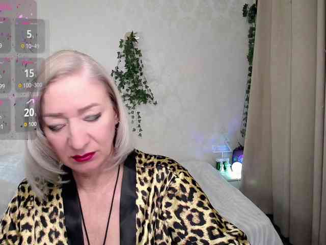 hunters-woman webcam