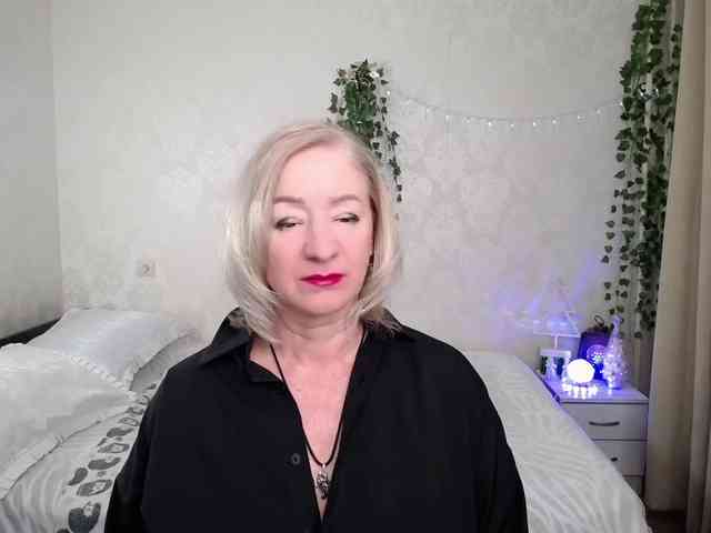 hunters-woman webcam