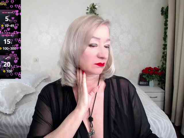 hunters-woman webcam