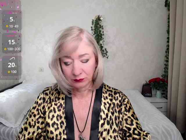 hunters-woman webcam