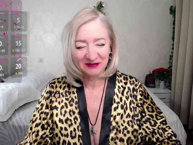 hunters-woman webcam