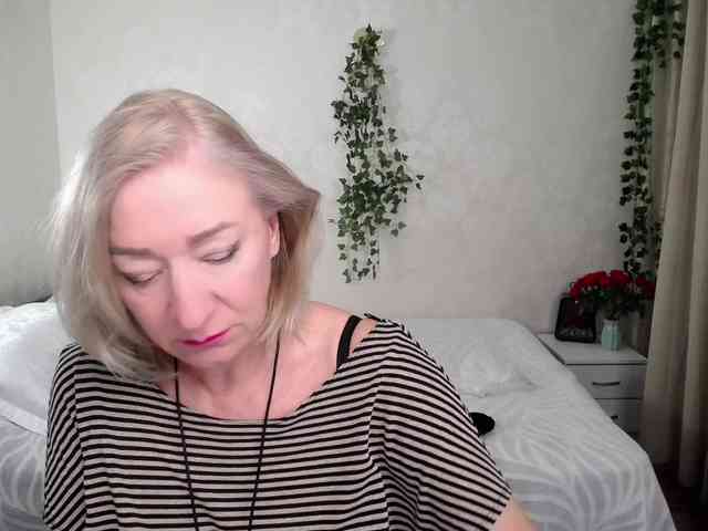 hunters-woman webcam