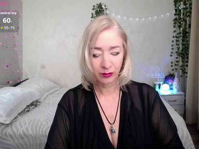 hunters-woman webcam