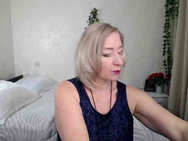 hunters-woman webcam