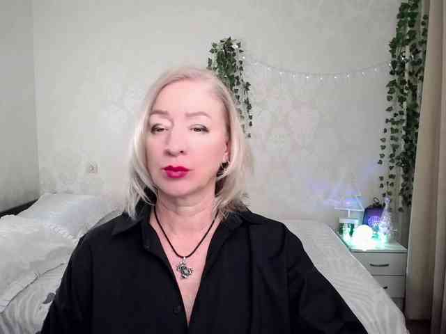 hunters-woman webcam