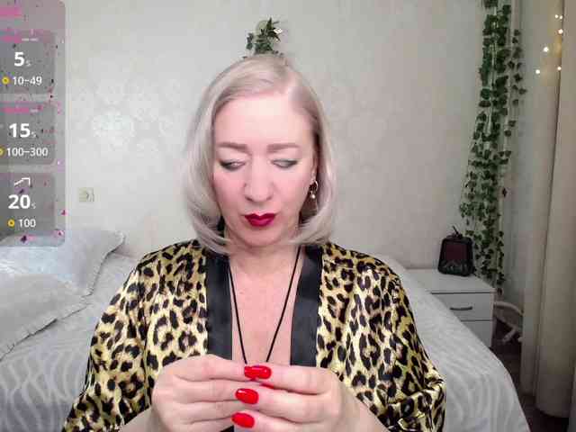 hunters-woman webcam