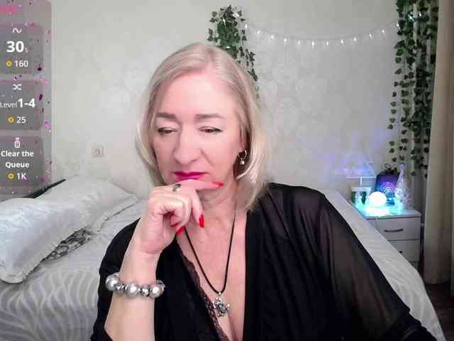 hunters-woman webcam