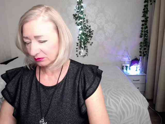 hunters-woman webcam