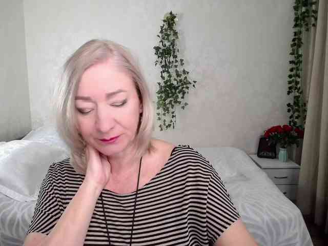 hunters-woman webcam