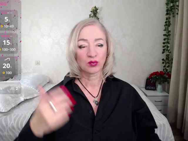 hunters-woman hunters-woman