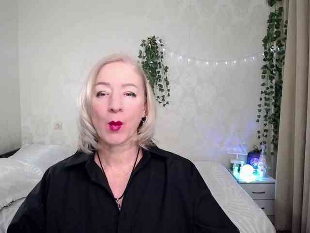 hunters-woman webcam