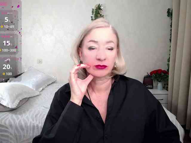 hunters-woman webcam