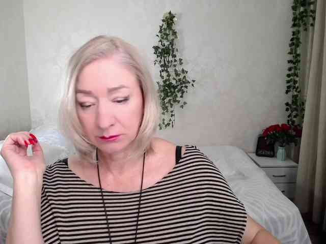 hunters-woman webcam