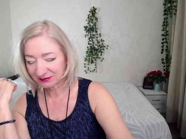 hunters-woman webcam