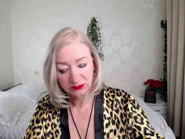 hunters-woman webcam