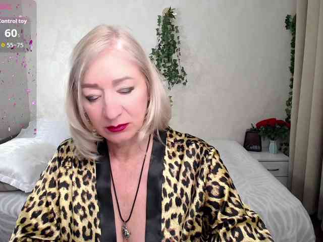 hunters-woman webcam