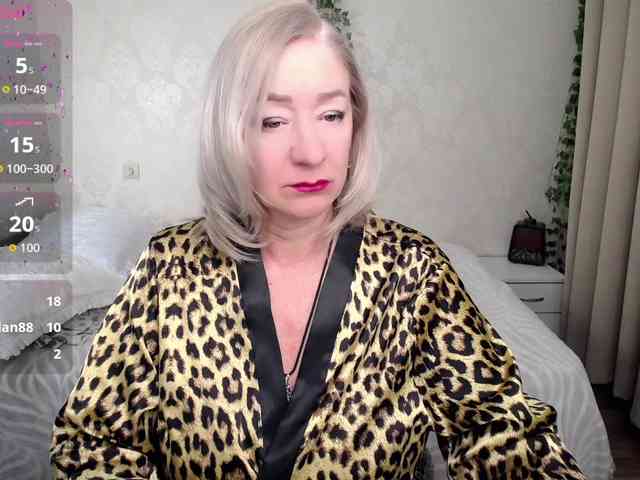 hunters-woman webcam