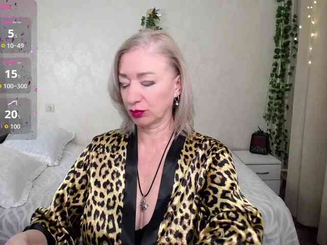 hunters-woman webcam