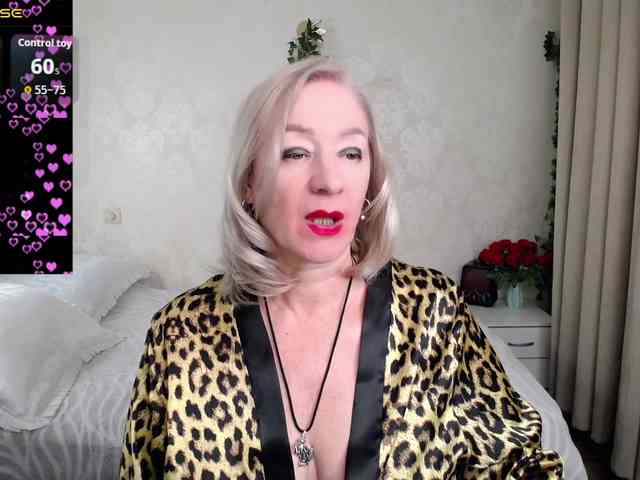 hunters-woman webcam