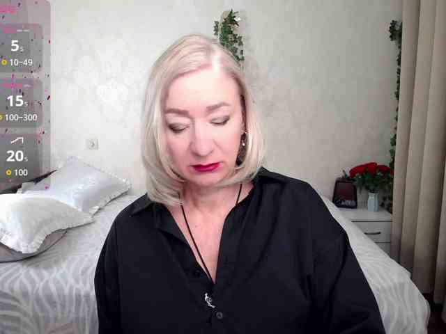 hunters-woman webcam