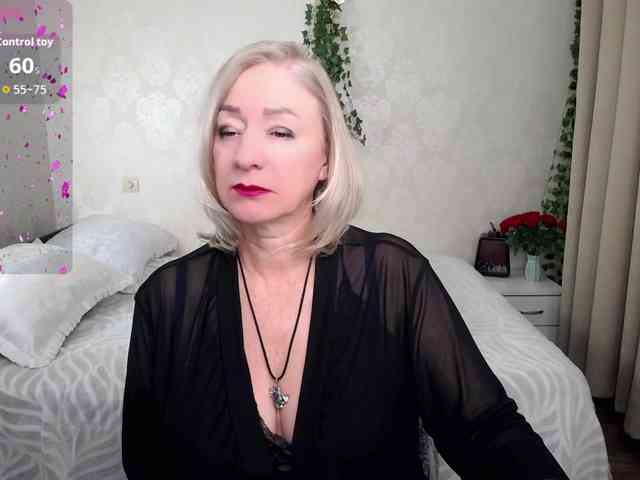 hunters-woman webcam